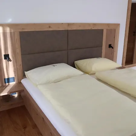 Hotel Alpenhof 3*
